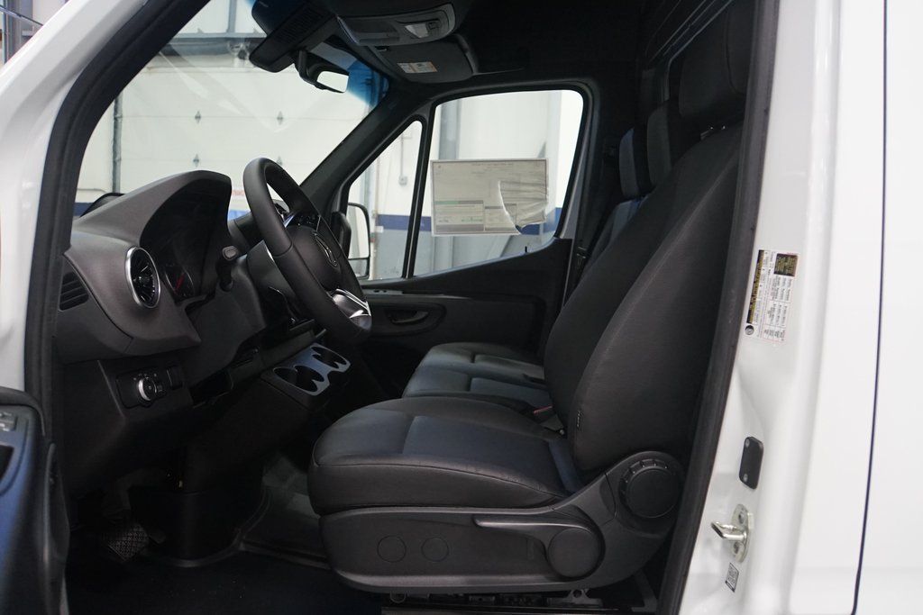 Sprinter Cargo Van 2500 High Roof w/170-Inch Wheelbase