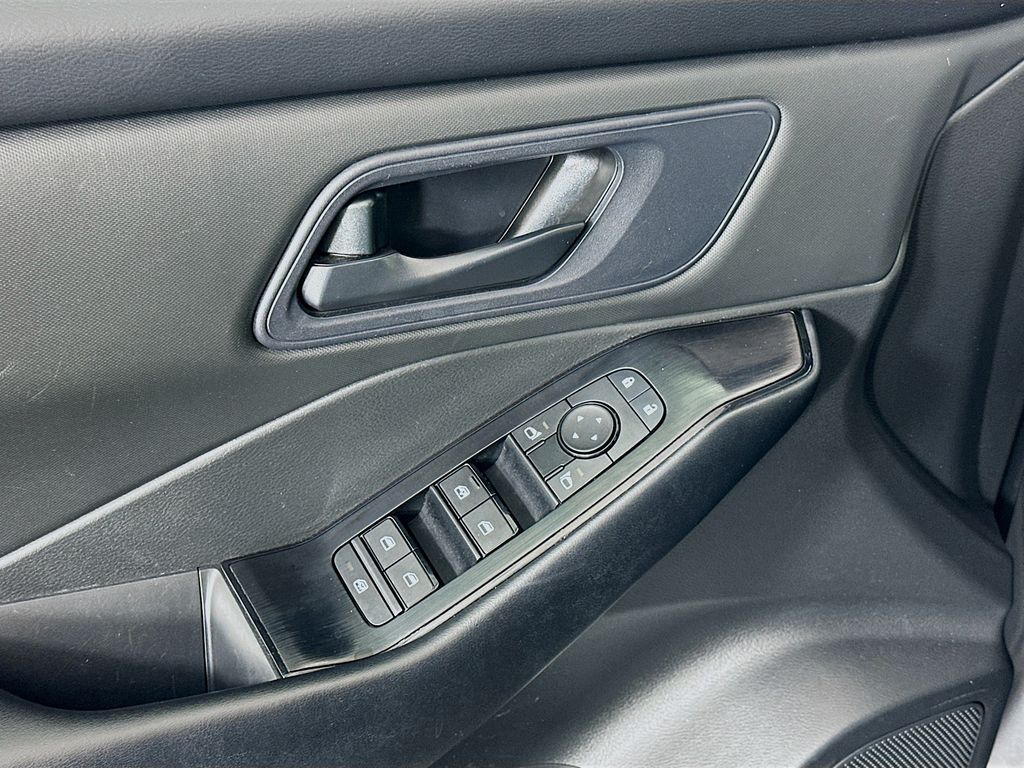 Thumbnail: 2024 Nissan Rogue - 17