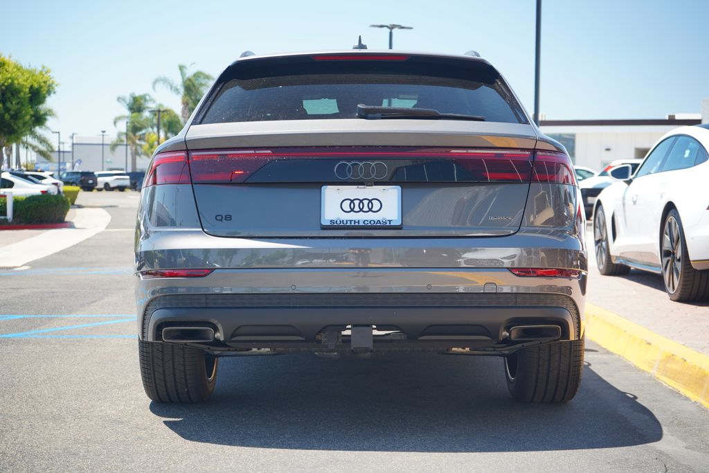 Thumbnail: 2025 Audi Q8 - 4