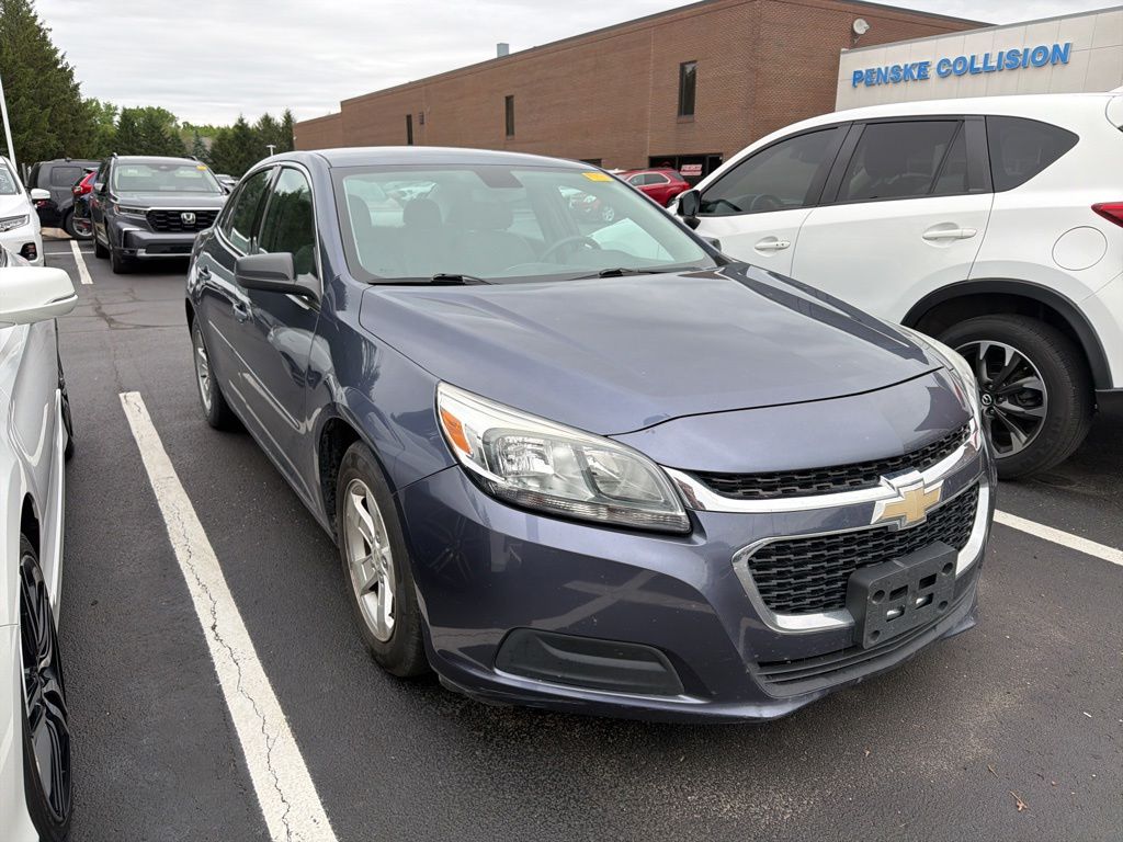 Thumbnail: 2015 Chevrolet Malibu - 4