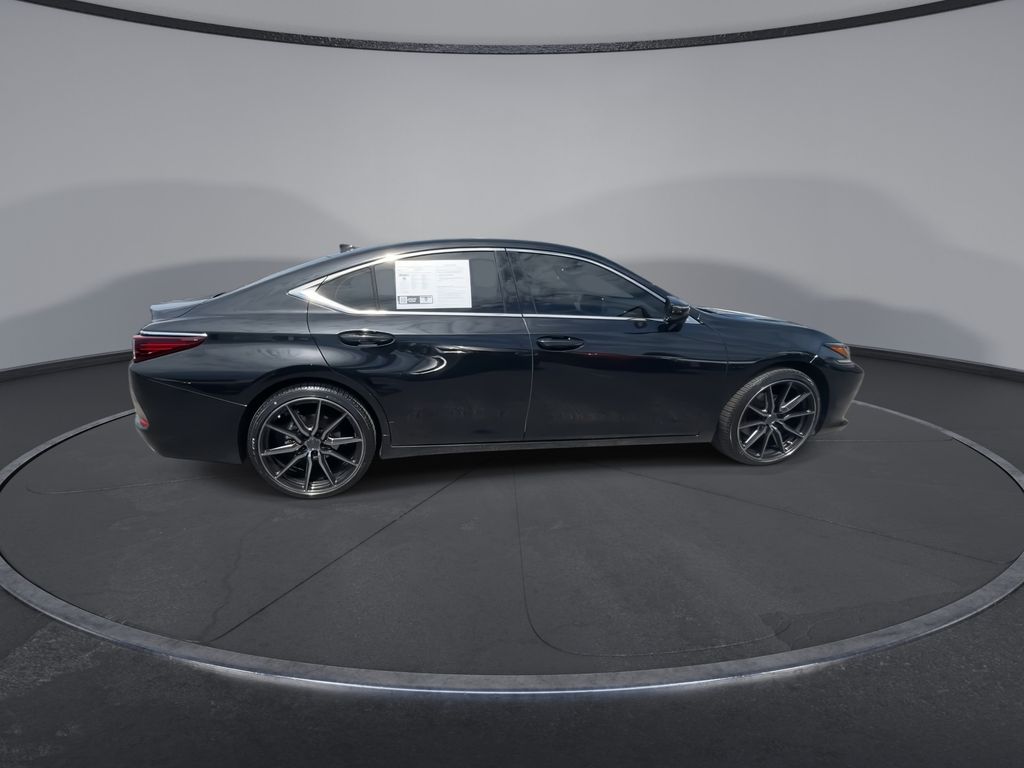 Thumbnail: 2023 Lexus ES - 8