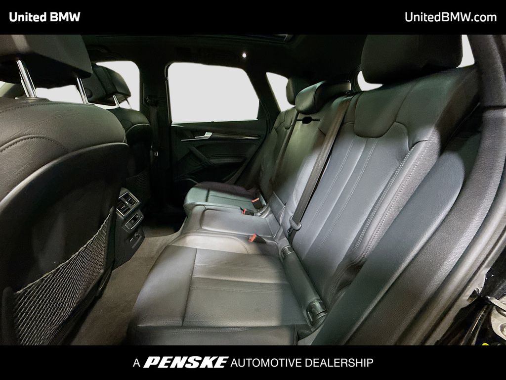 Thumbnail: 2019 Audi SQ5 - 13