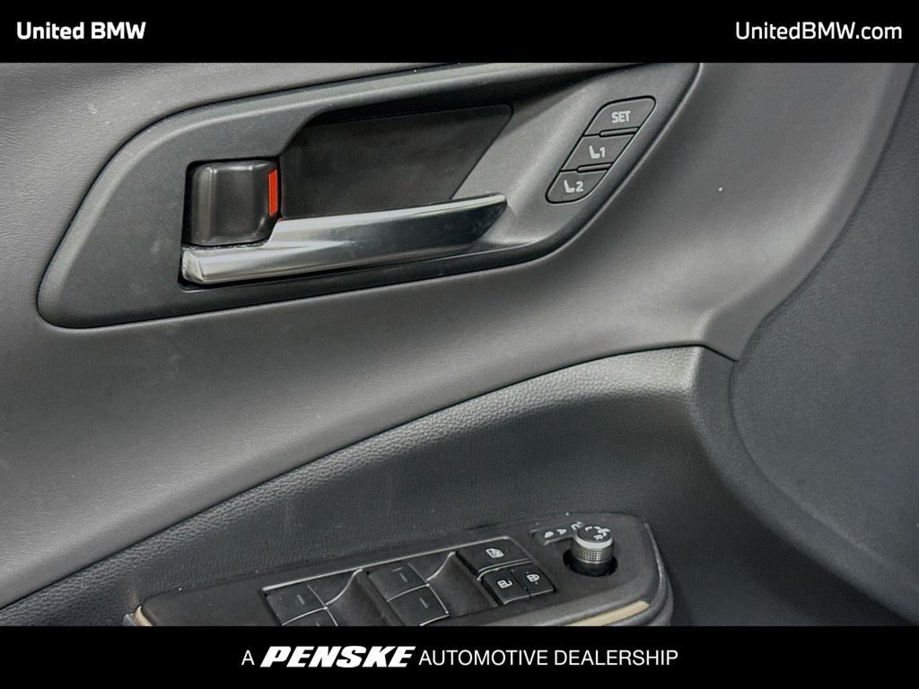 Thumbnail: 2023 Toyota Crown - 3