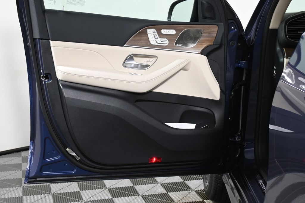 Thumbnail: 2026 Mercedes-Benz GLE - 24