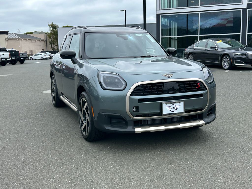 Thumbnail: 2027 MINI Cooper Countryman - 7