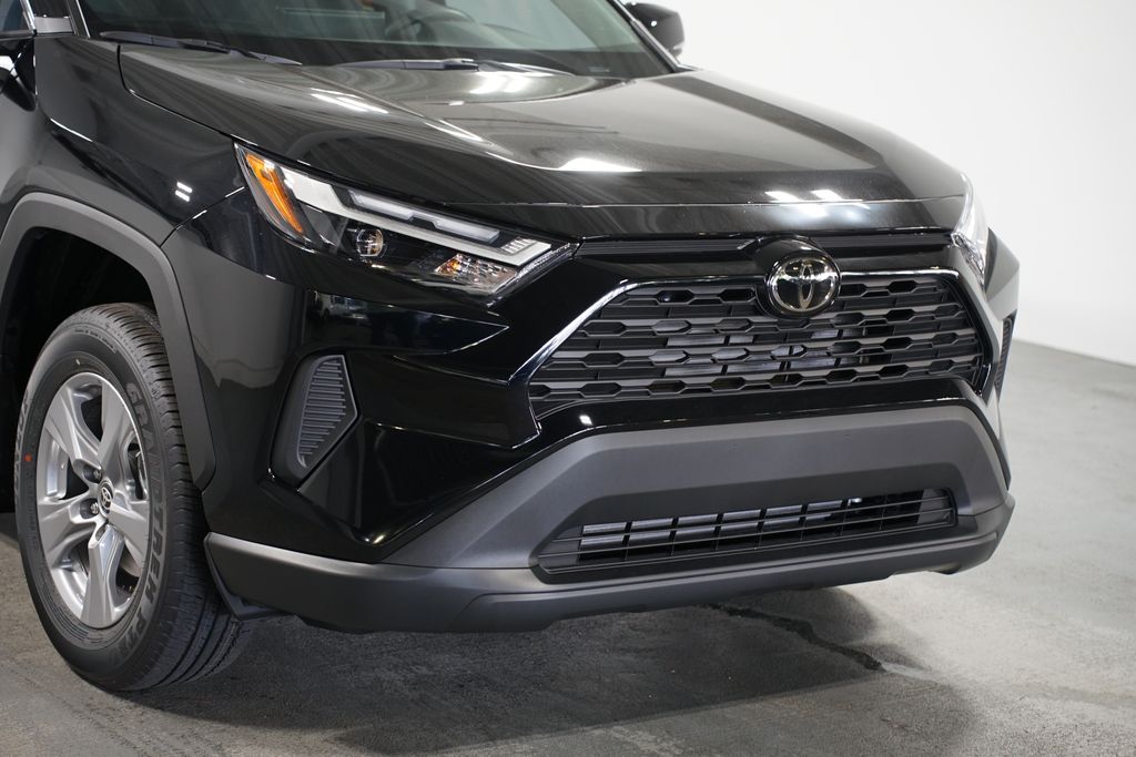 Thumbnail: 2025 Toyota RAV4 - 4