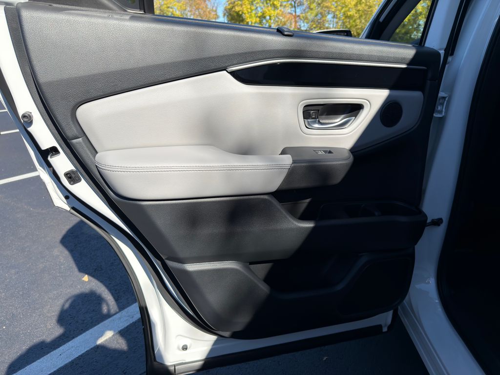 Thumbnail: 2025 Honda Pilot - 21