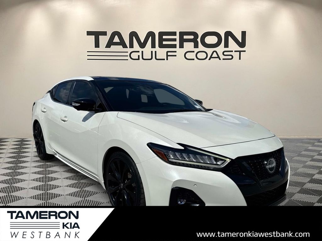  2023 Nissan Maxima SR FWD   