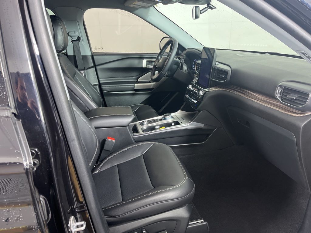 Thumbnail: 2023 Ford Explorer - 6