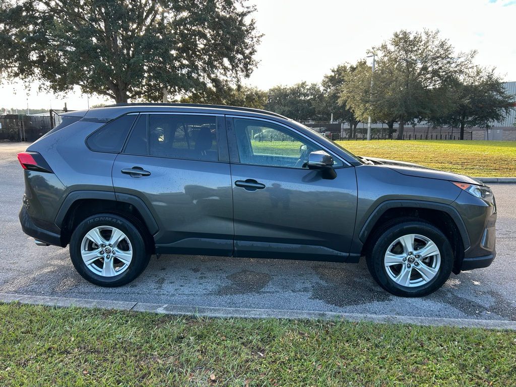 Thumbnail: 2021 Toyota RAV4 - 8