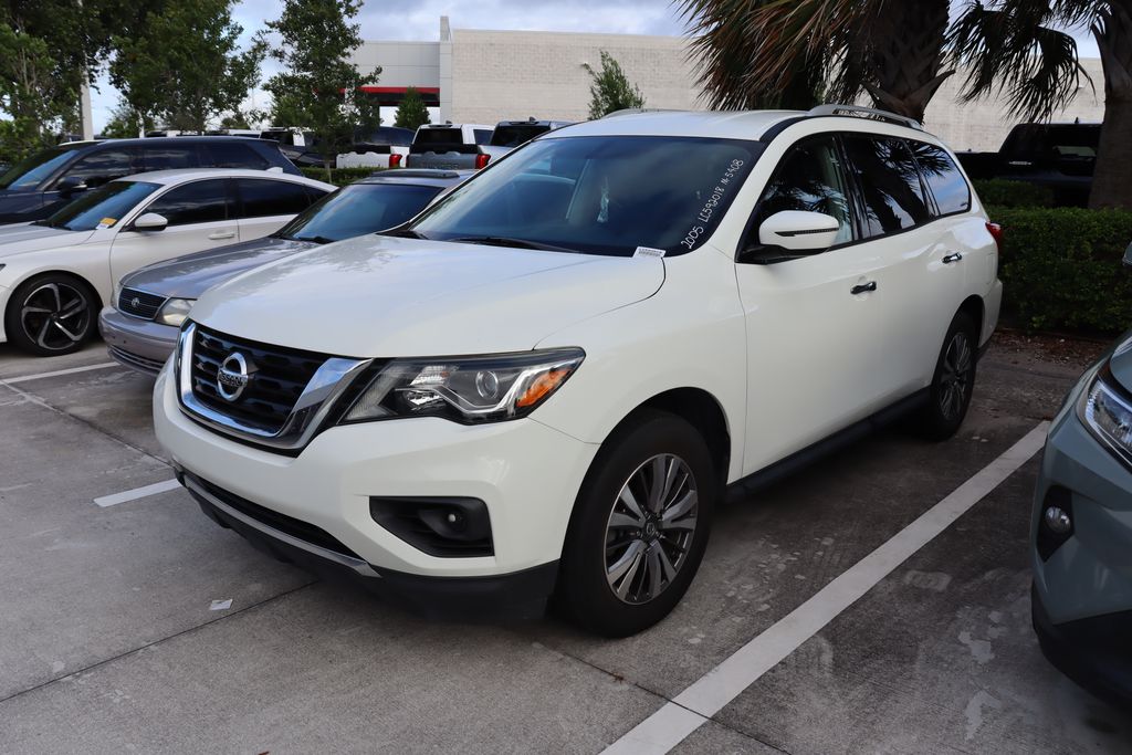 Thumbnail: 2020 Nissan Pathfinder - 1