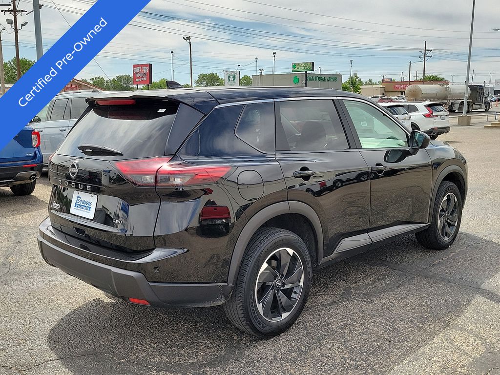 2025 Nissan Rogue SV - 10