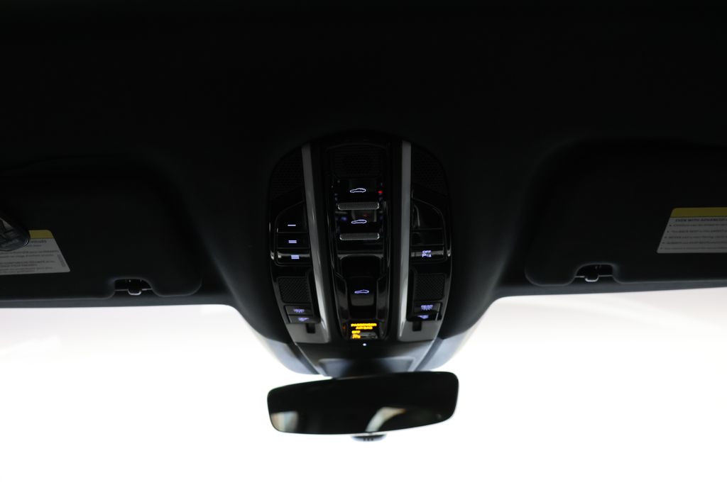 Thumbnail: 2020 Porsche Panamera - 14