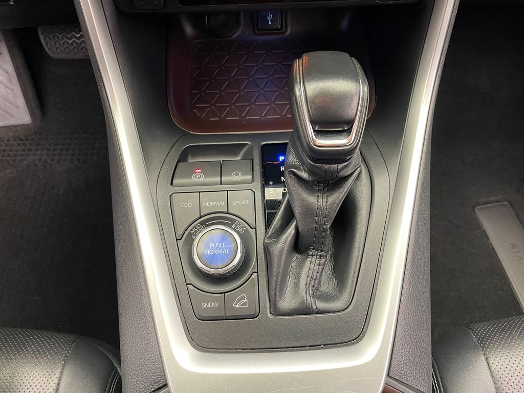 Thumbnail: 2021 Toyota RAV4 - 29