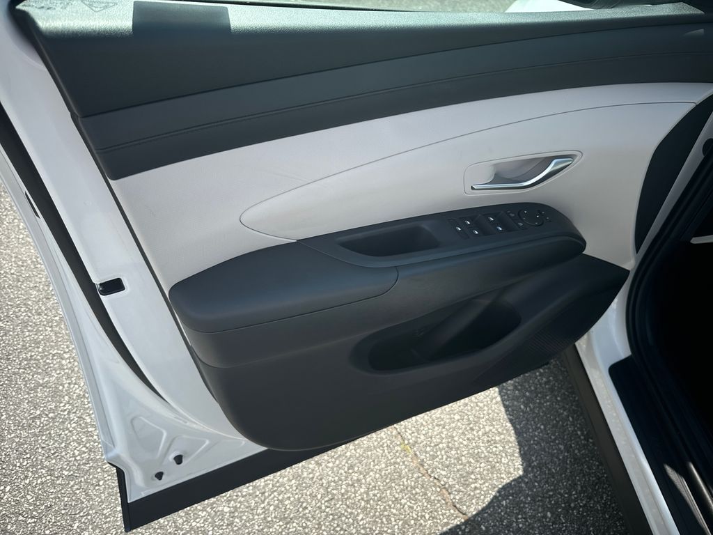 2025 Hyundai Tucson SEL - 9