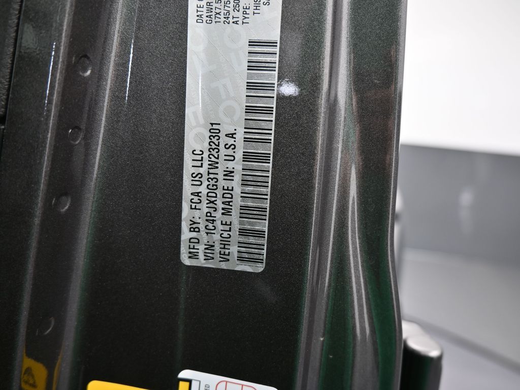 New 2026 Granite Crystal Metallic Clearcoat Jeep Sport image 16