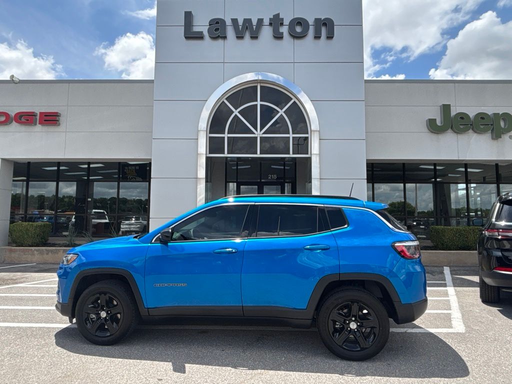 Laser Blue Pearlcoat 2023 Jeep Compass SUV / Crossover Four-Wheel Drive 8-Speed Automatic