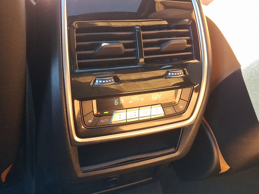 Thumbnail: 2024 BMW X6 - 11