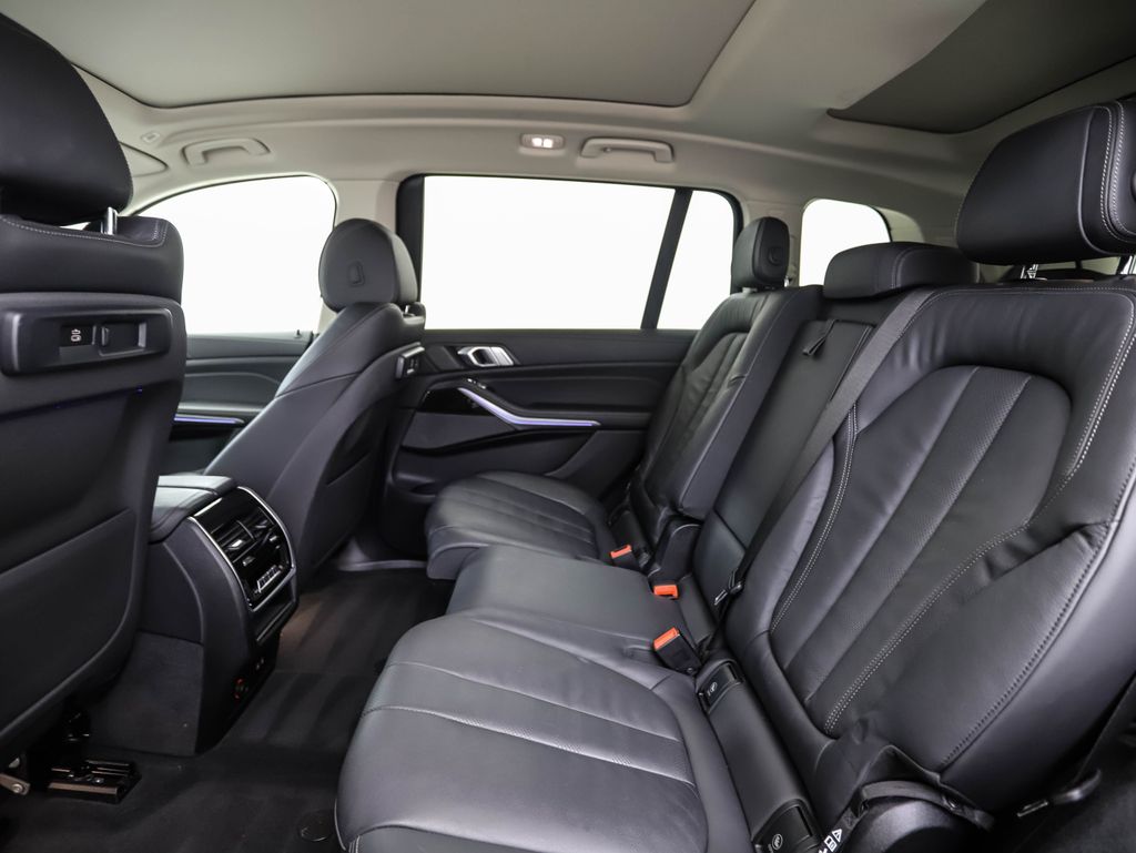 Thumbnail: 2020 BMW X7 - 22