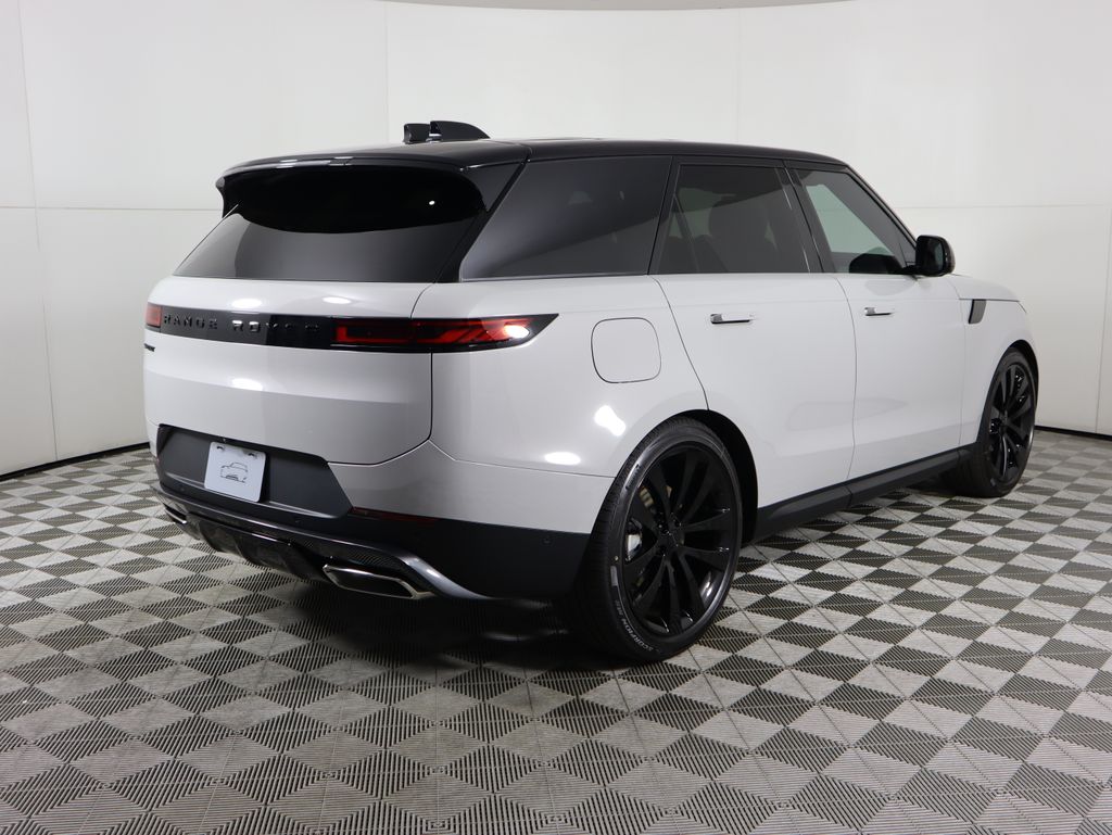 Thumbnail: 2026 Land Rover Range Rover Sport - 5