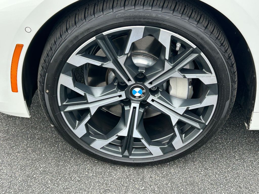 Thumbnail: 2025 BMW 4 Series - 9