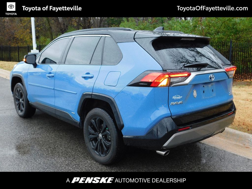 Thumbnail: 2022 Toyota RAV4 - 3
