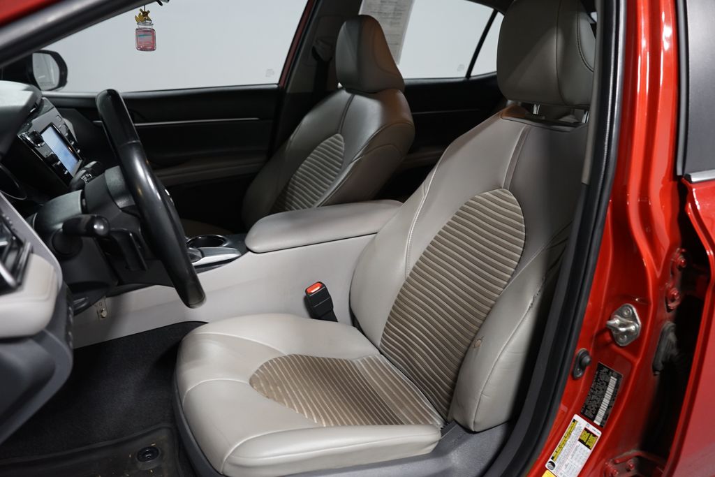 Thumbnail: 2020 Toyota Camry - 6