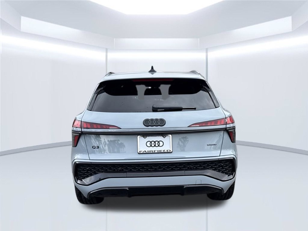 Thumbnail: 2026 Audi Q3 - 4