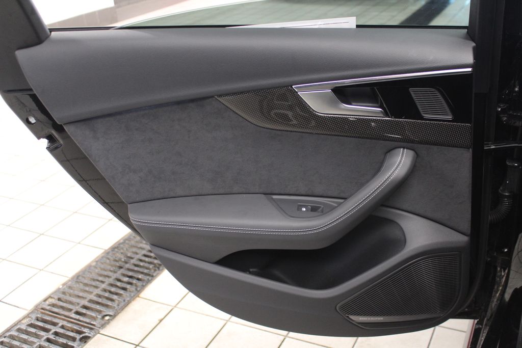 Thumbnail: 2023 Audi S4 - 31