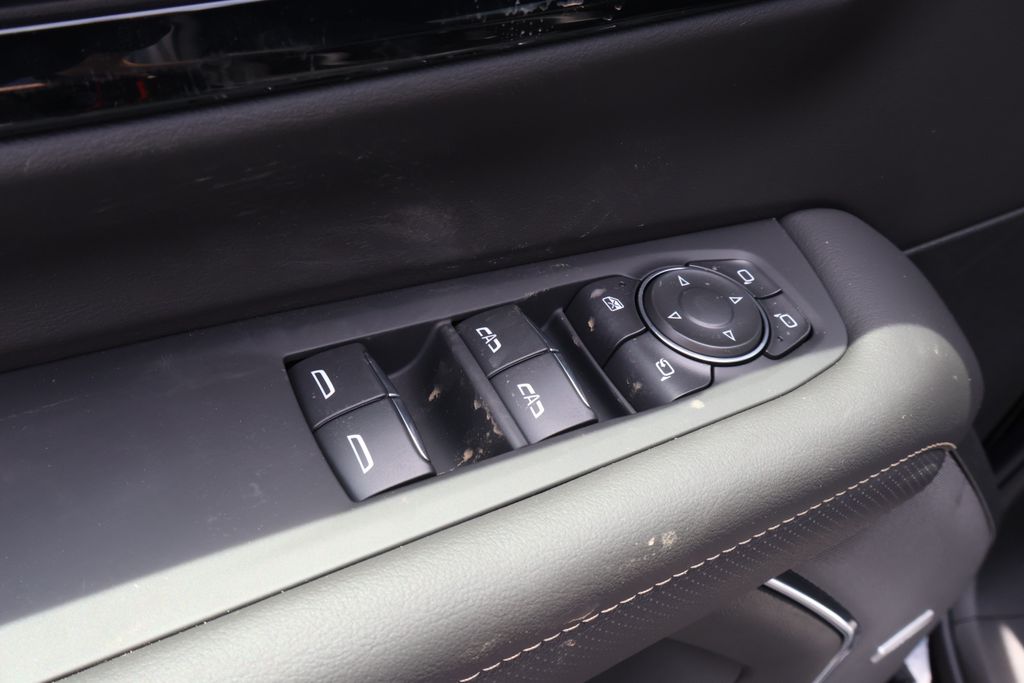 Thumbnail: 2025 Chevrolet Tahoe - 17