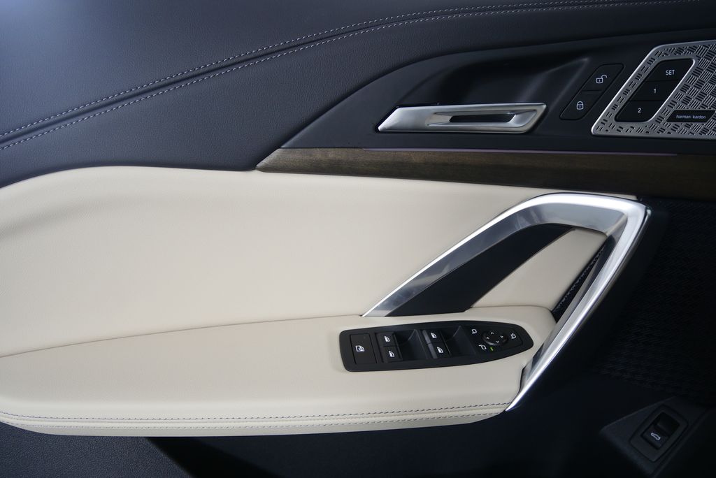Thumbnail: 2025 BMW X1 - 8