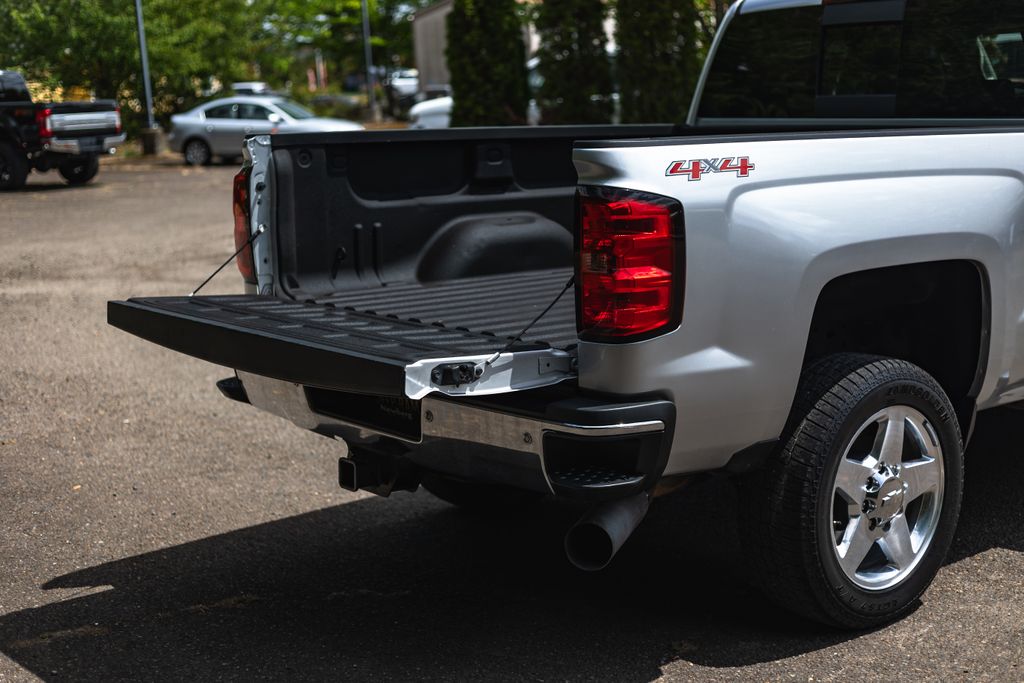 2015 Chevrolet Silverado 2500HD Built After Aug 14 LTZ thumbnail 11