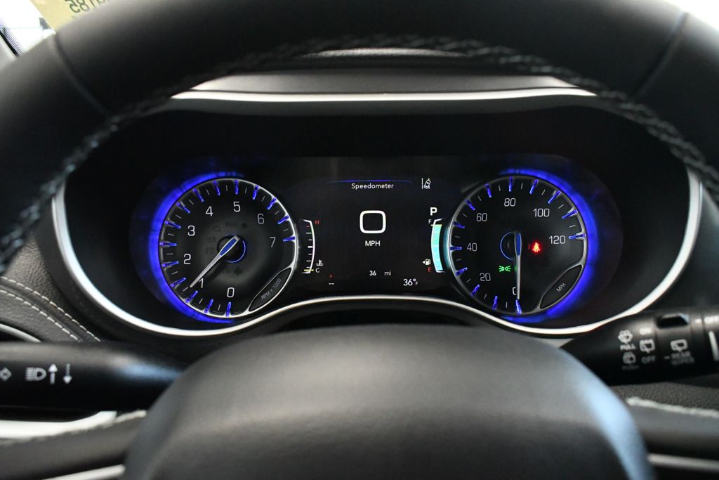 Used 2026 White Chrysler Select image 34