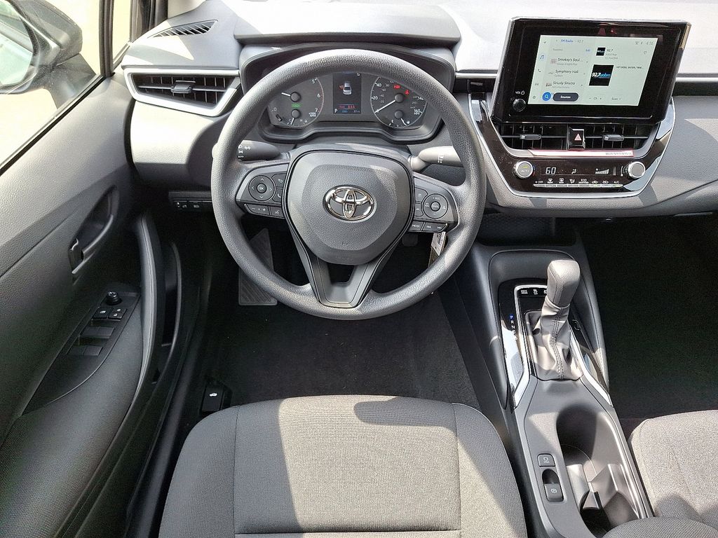 2025 Toyota Corolla LE 7