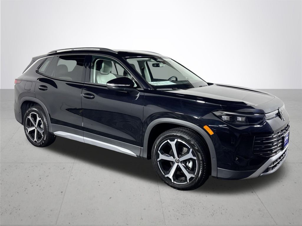 2025 Volkswagen Tiguan SE photo 4