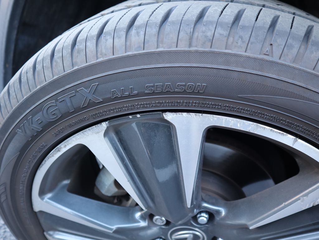 Thumbnail: 2022 Lexus UX - 26