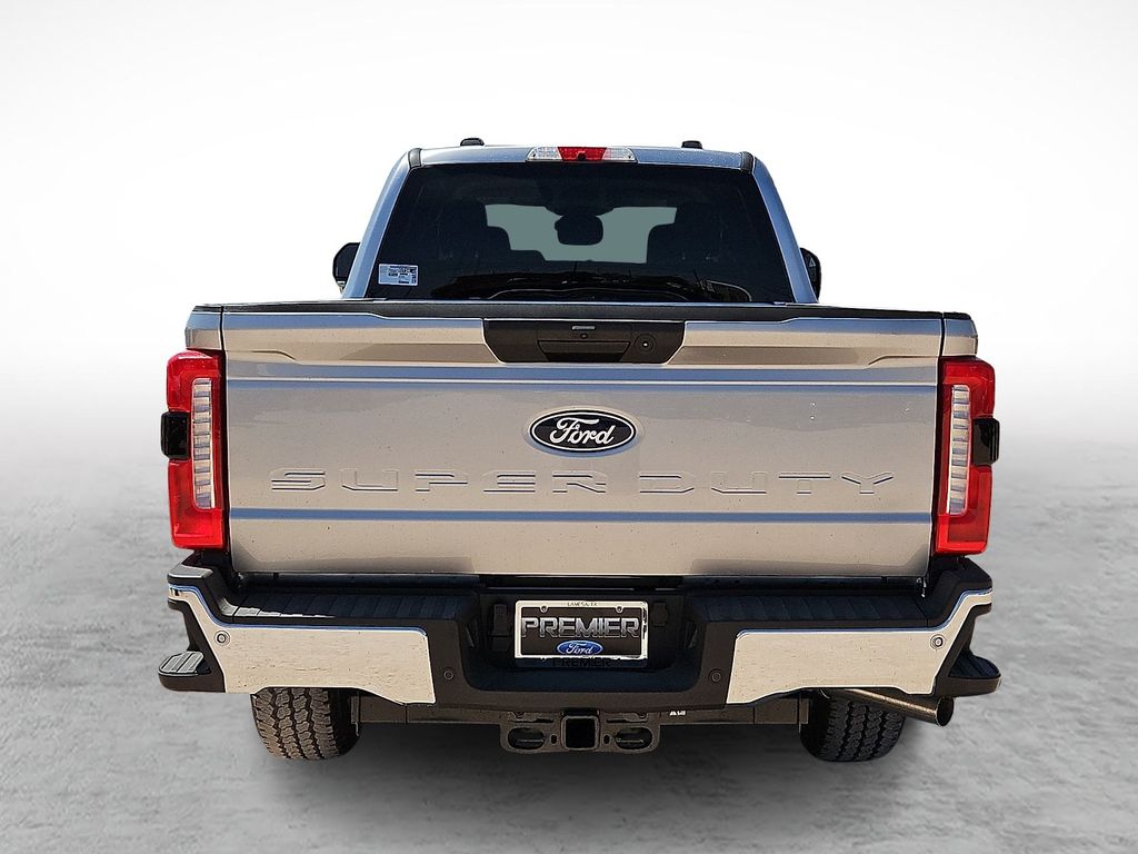 New 2027 Silver Ford XLT image 9