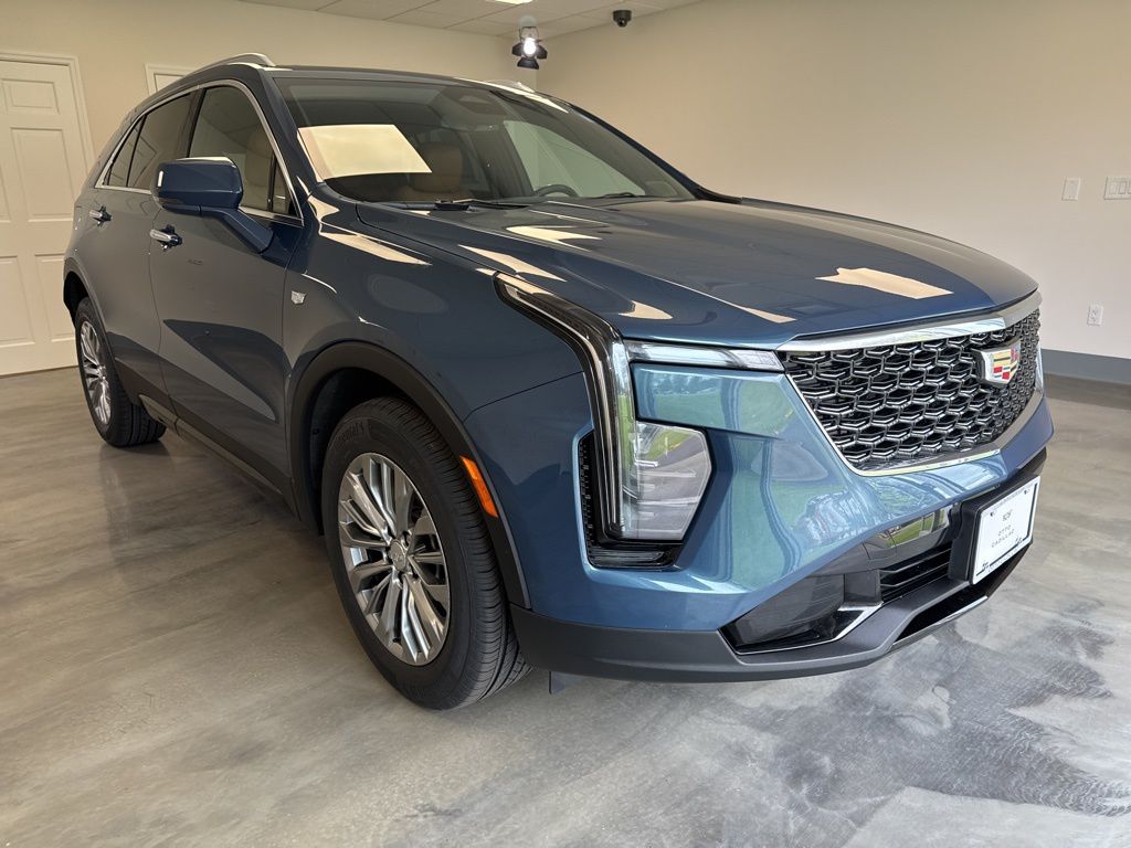 used 2024 Cadillac XT4 car, priced at $32,995
