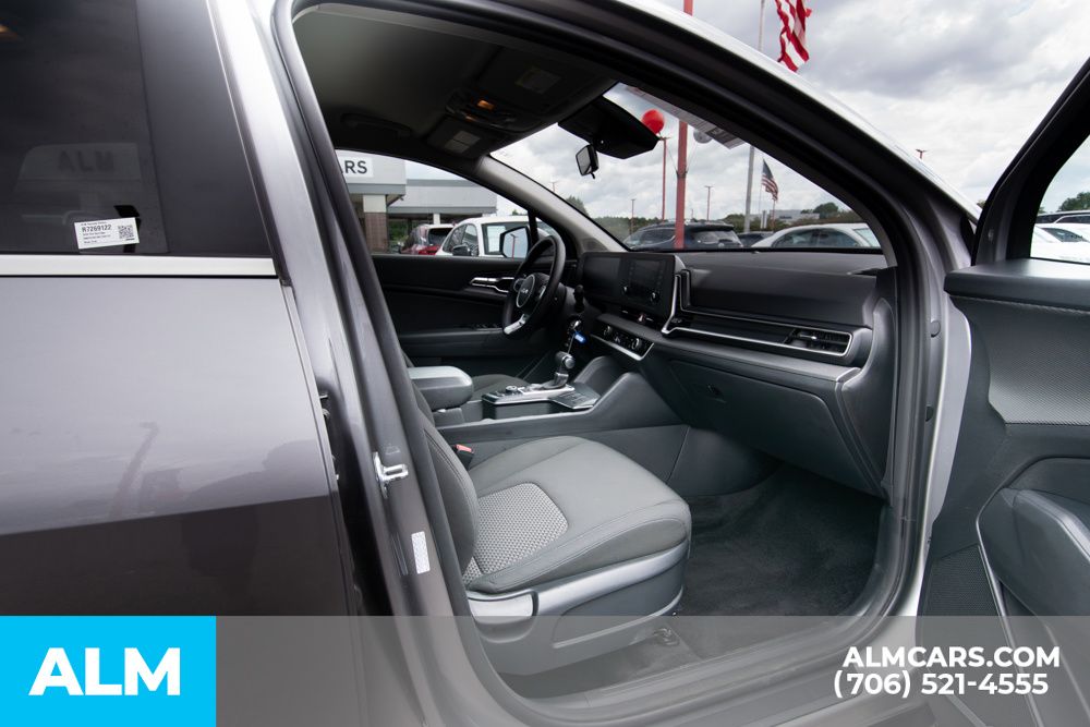2024 Kia Sportage LX photo 18
