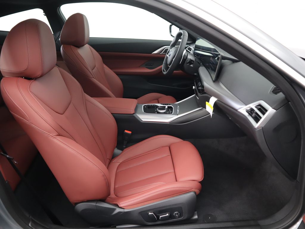 Thumbnail: 2026 BMW 4 Series - 21