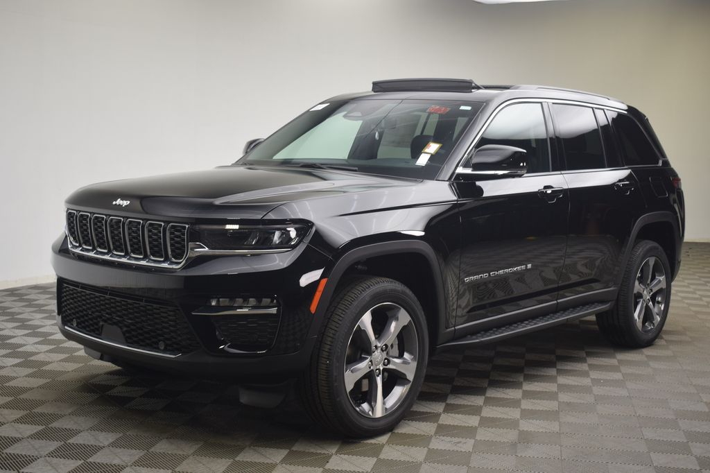 new 2025 Jeep Grand Cherokee car, priced at $47,093