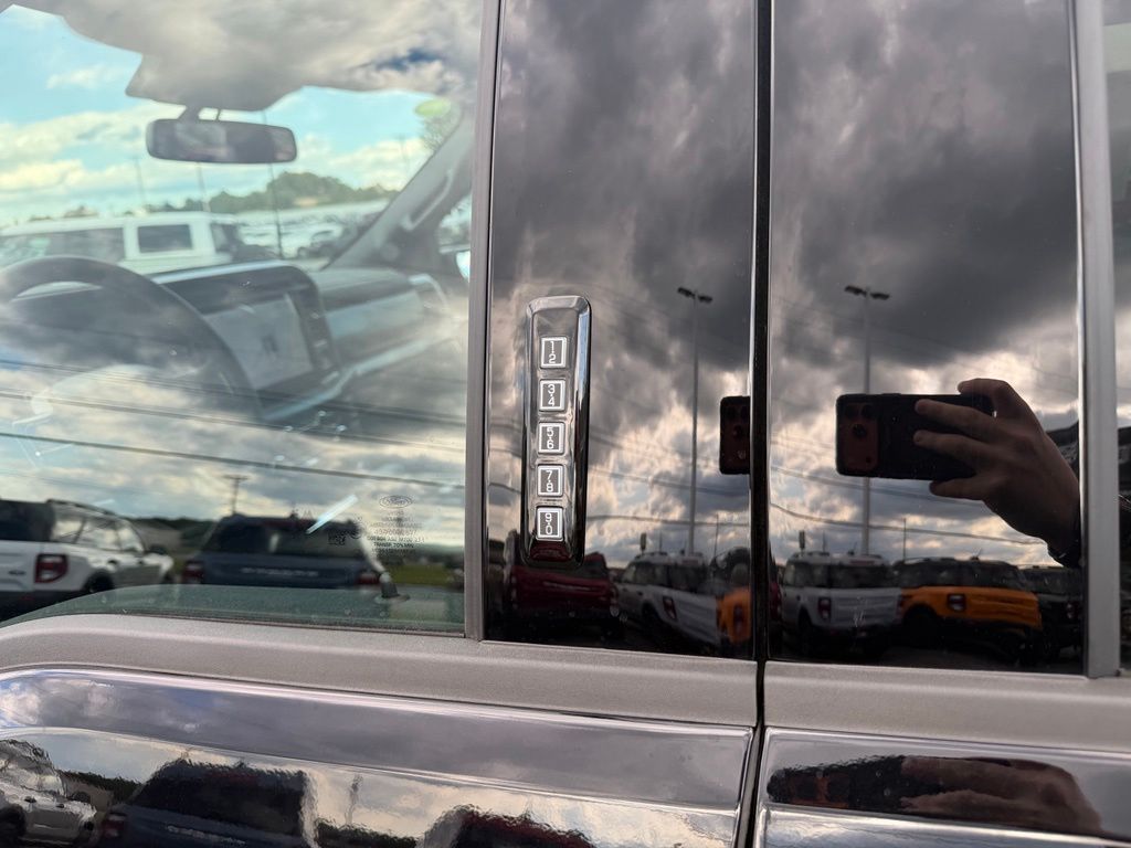 2026 Ford F-150 Lariat - 11
