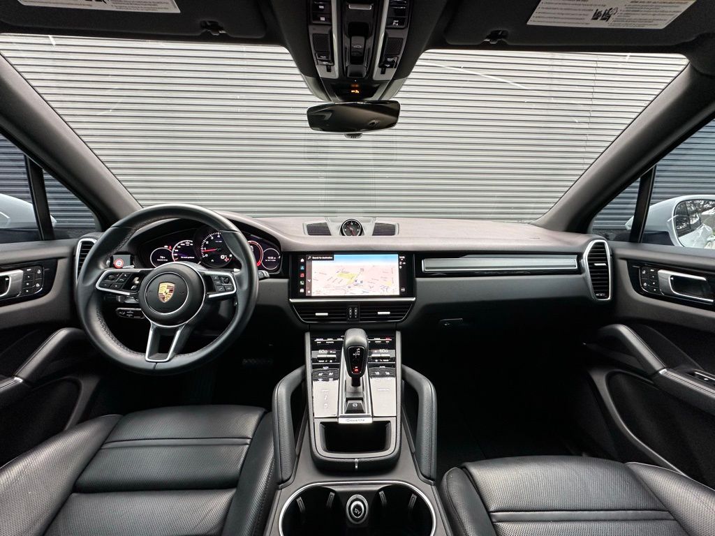 Thumbnail: 2023 Porsche Cayenne - 6