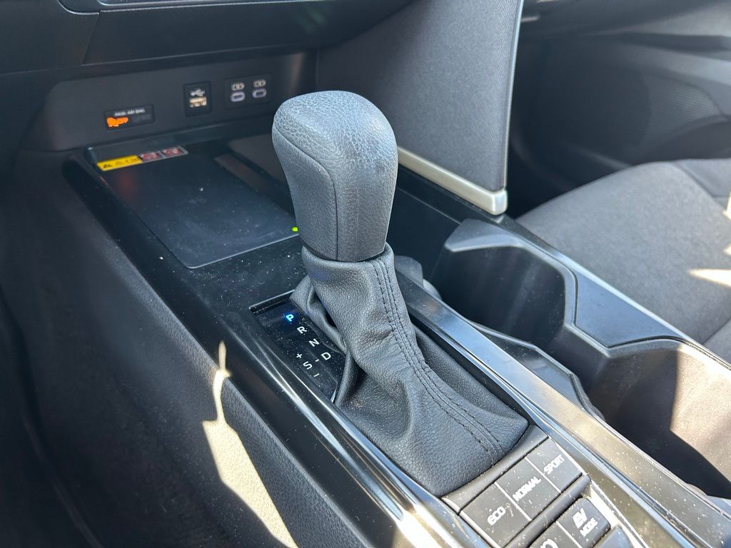 Thumbnail: 2025 Toyota Camry - 27