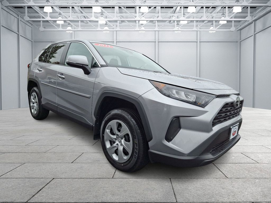 2022 Toyota RAV4 LE 3