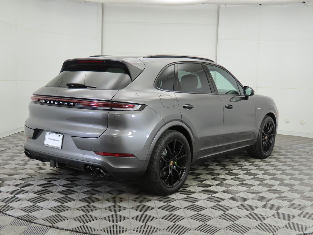 Thumbnail: 2025 Porsche Cayenne - 7