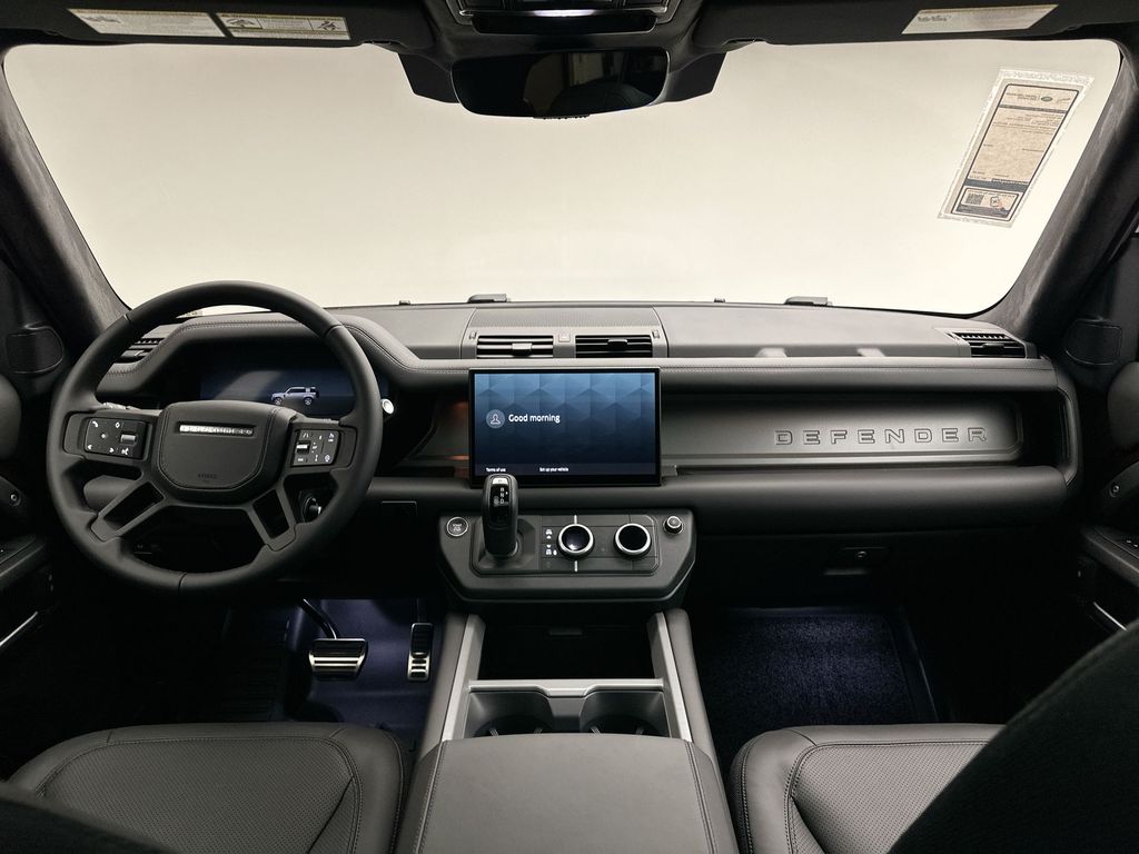 2025 Land Rover Defender 110 7