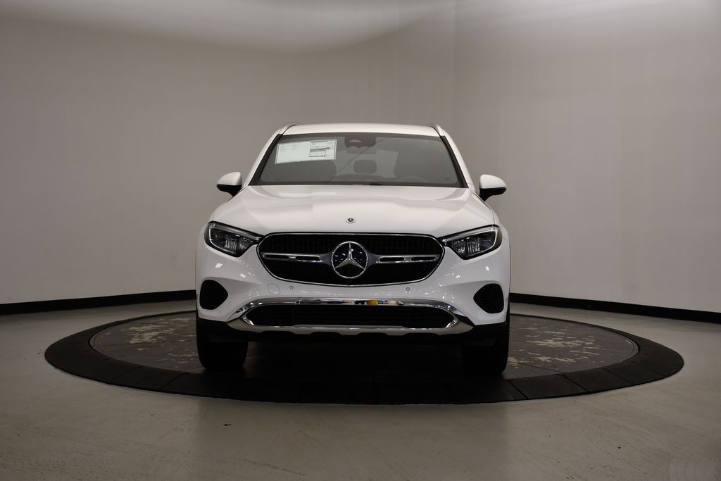 2025 Mercedes-Benz GLC 300 8