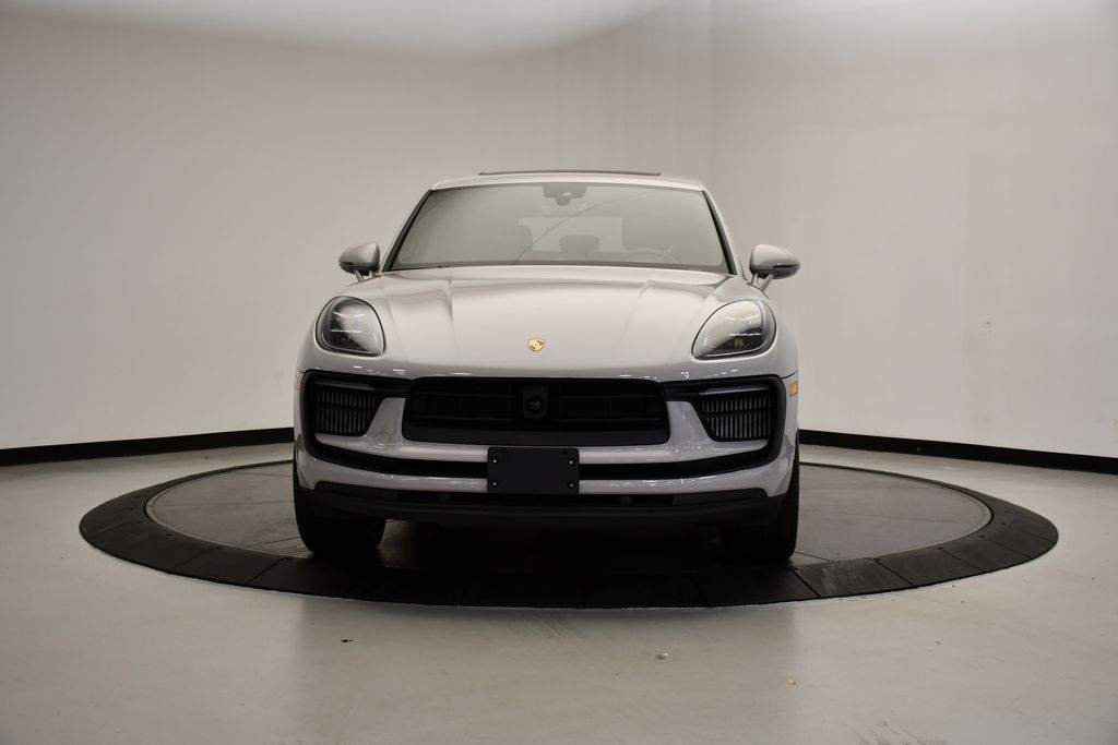 Thumbnail: 2024 Porsche Macan - 10