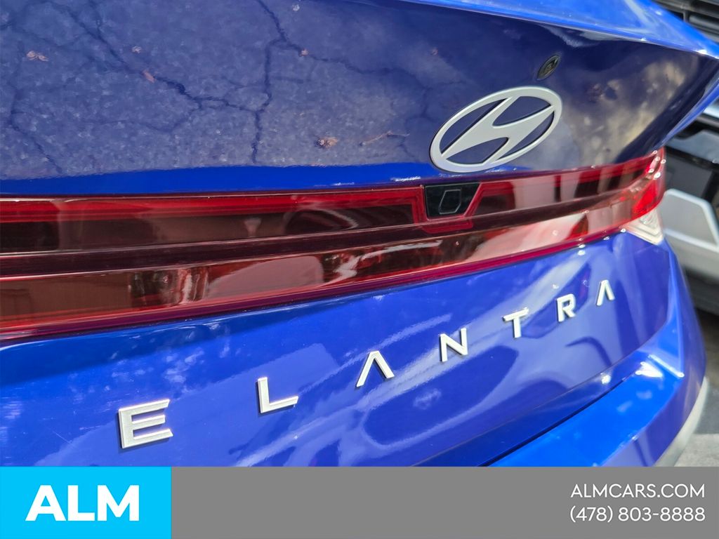 Used 2024 Blue Hyundai SEL image 13